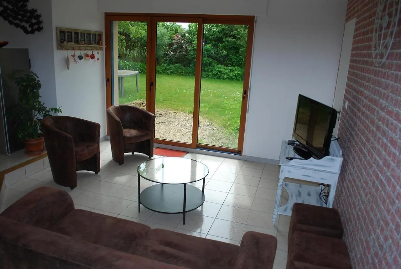 Holiday home Maison De Vacances L'Emeraude Saint-Coulomb France