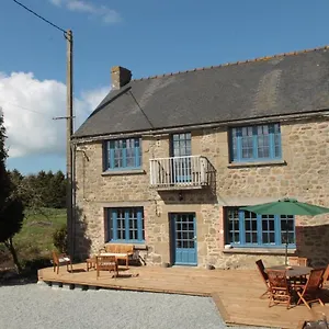 Ferienhaus La Petite Aze, Saint-Coulomb